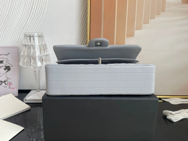 HighQuality CHANEL FLAP BAG 407 - Image 3