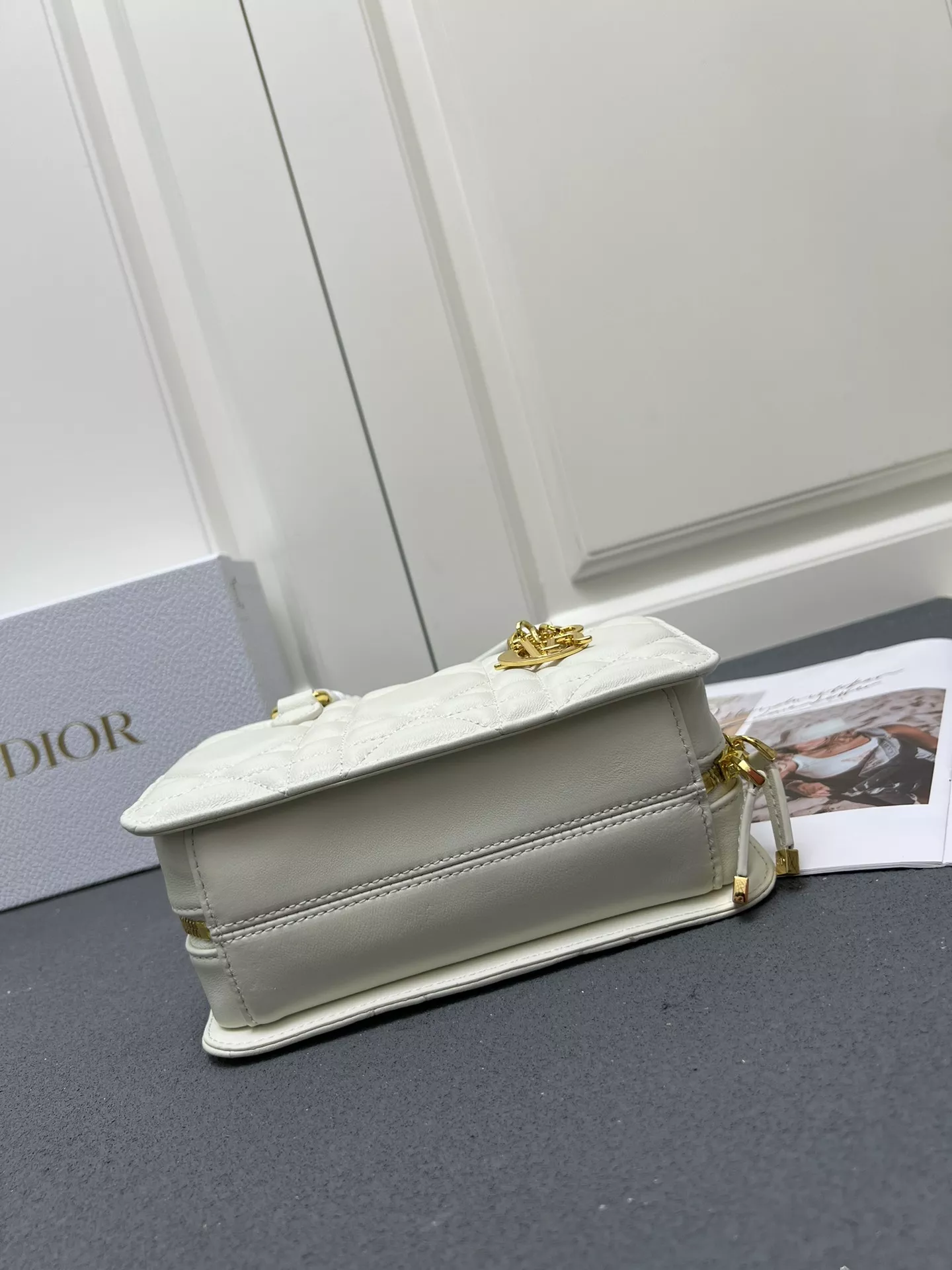 Affordable 117 Christian Dior AAA Quality Handbags For Women - Image 4