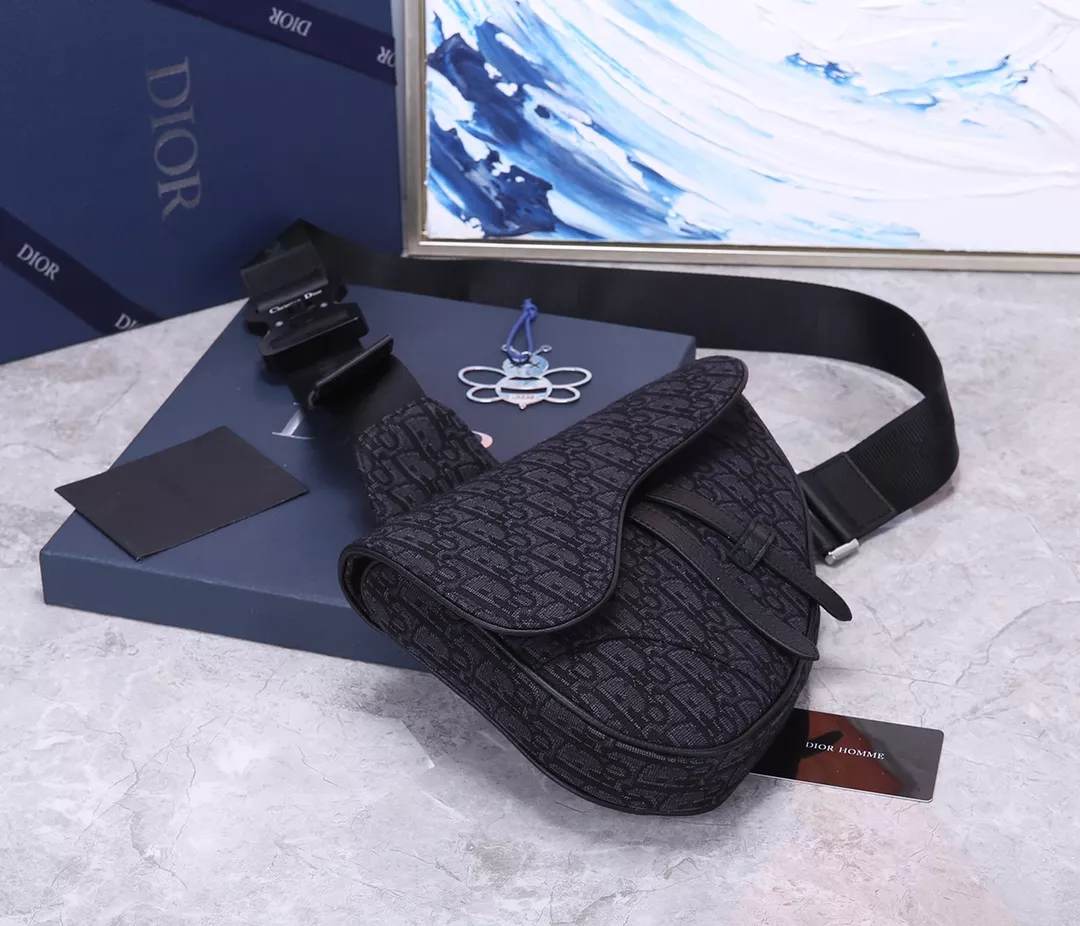 Affordable 272 Christian Dior AAA Man Messenger Bags