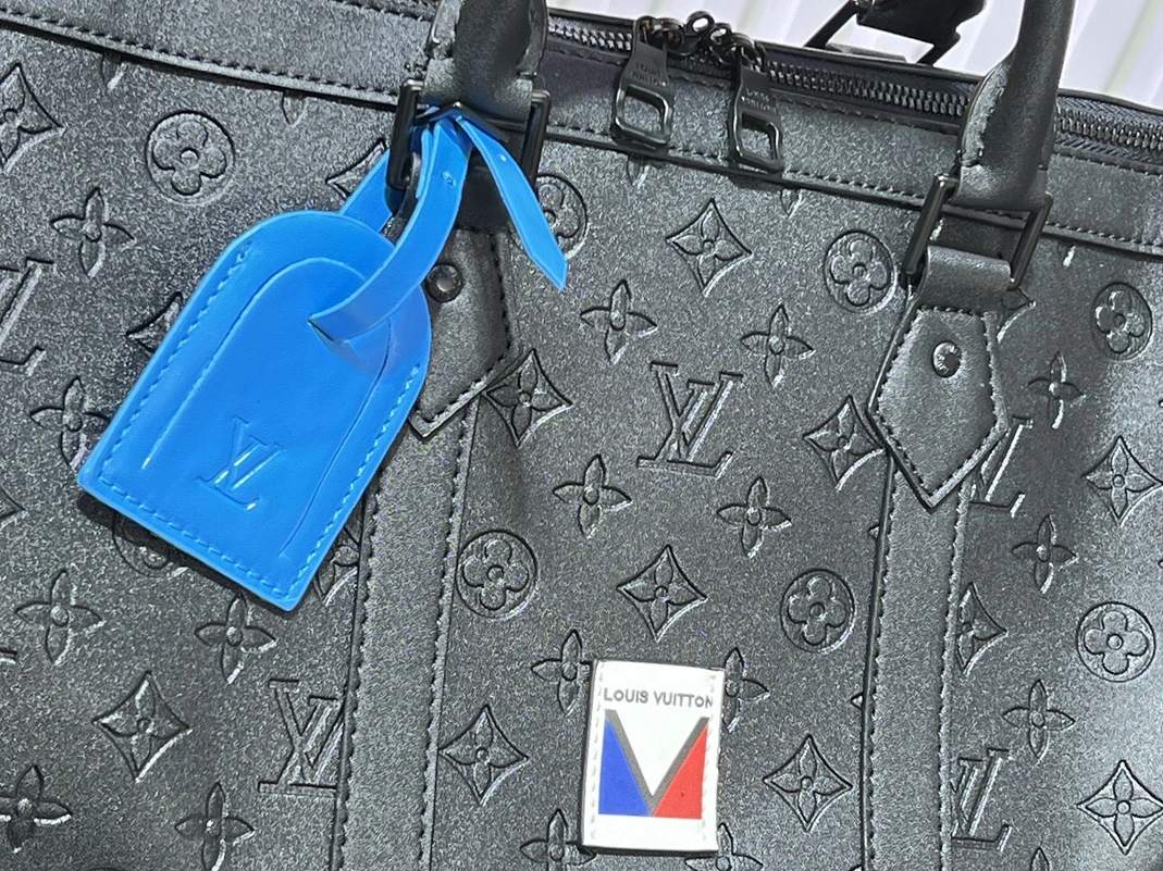 Affordable 7789 Louis Vuitton Travel Bags - Image 5