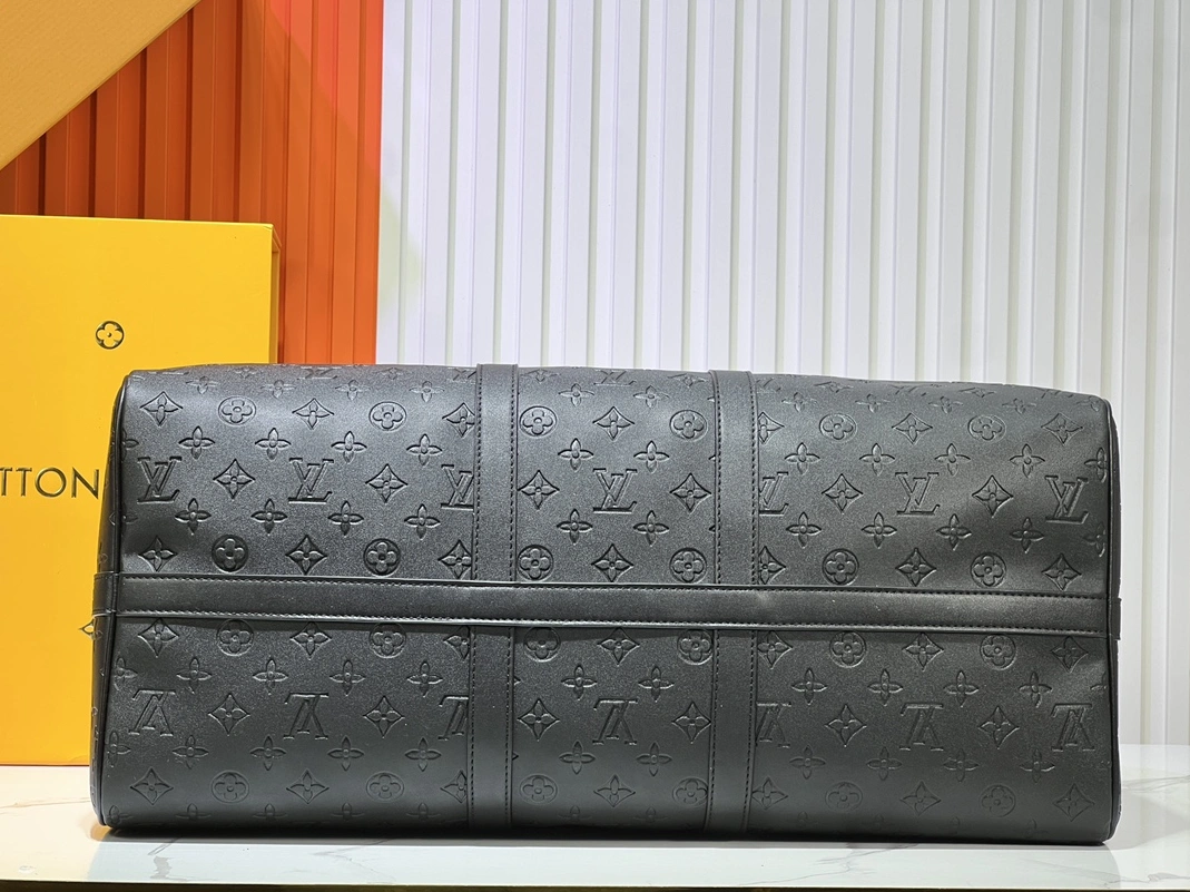 Affordable 7789 Louis Vuitton Travel Bags - Image 6