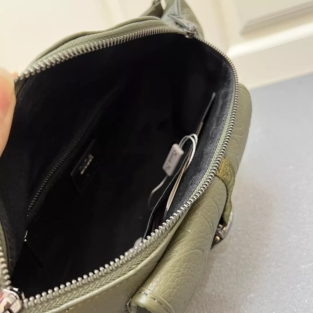 AllSeason 3469 Christian Dior AAA Quality Belt Bags For Unisex - Image 7