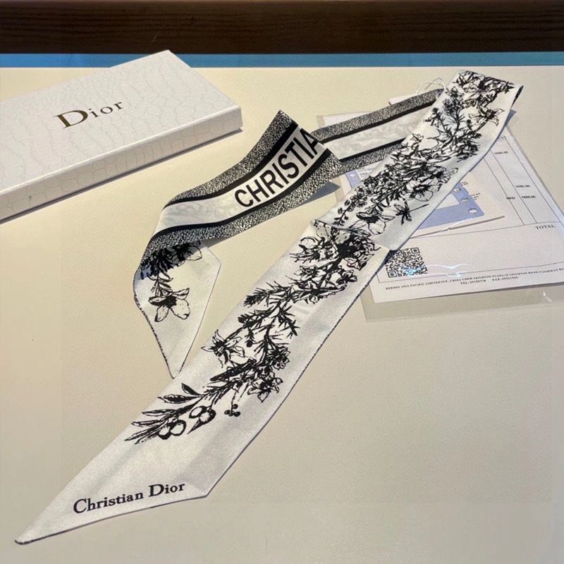 AllSeason 3476 Dior Mitzah Twill Toile de Jouy Flowers Motif Silk White - Image 3