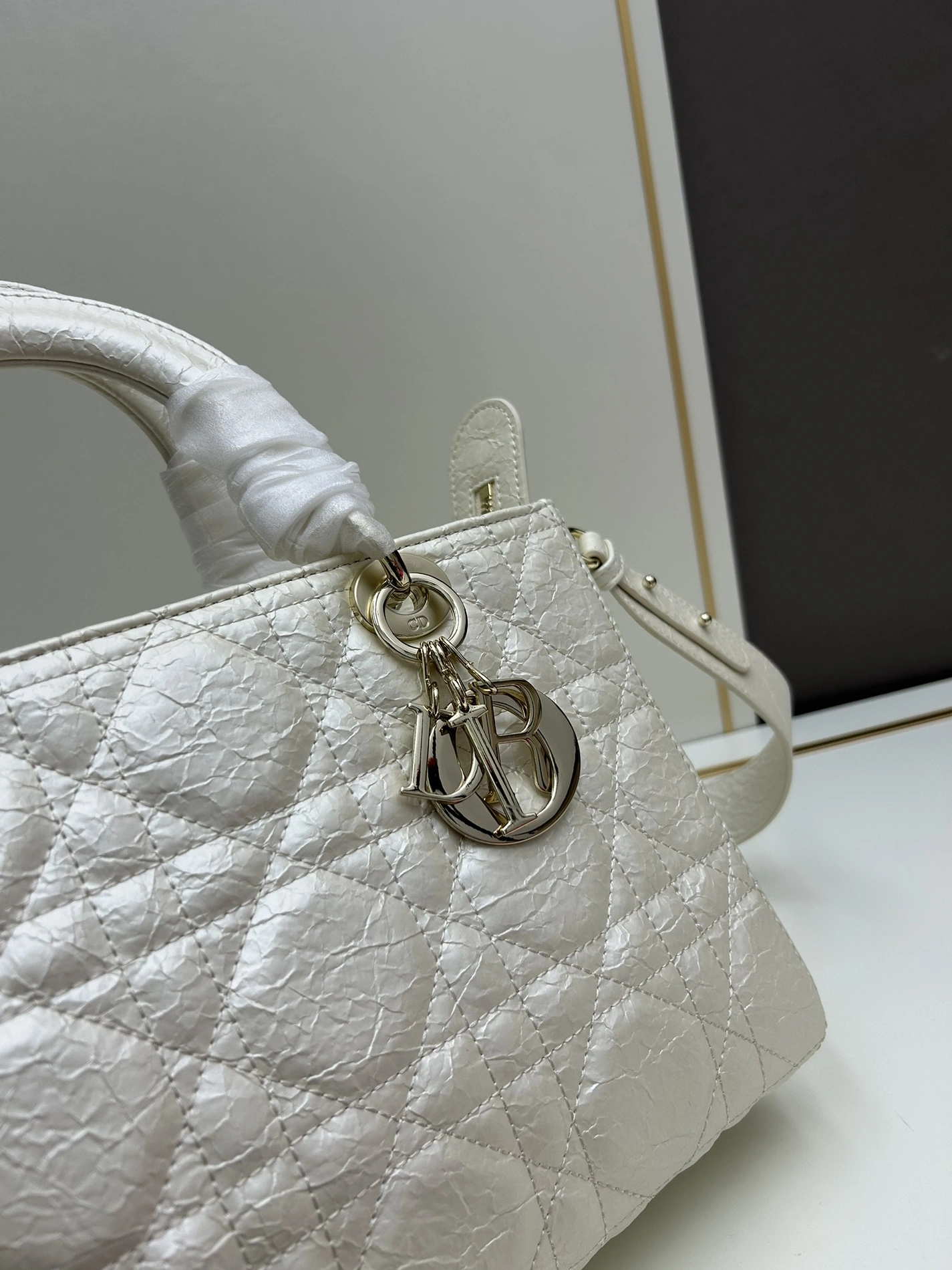 BestValue 6800 Christian Dior AAA Quality Handbags For Women - Image 4