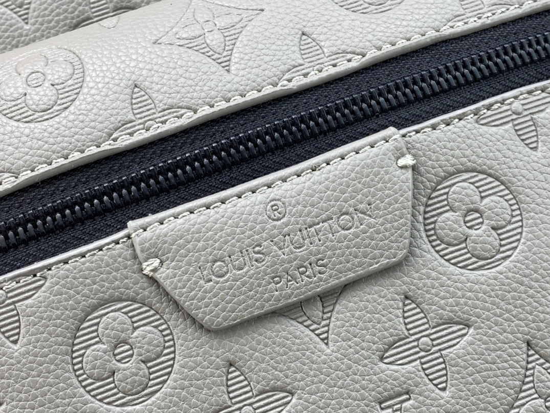 BestValue 7782 Louis Vuitton AAA Quality Backpacks For Unisex - Image 5