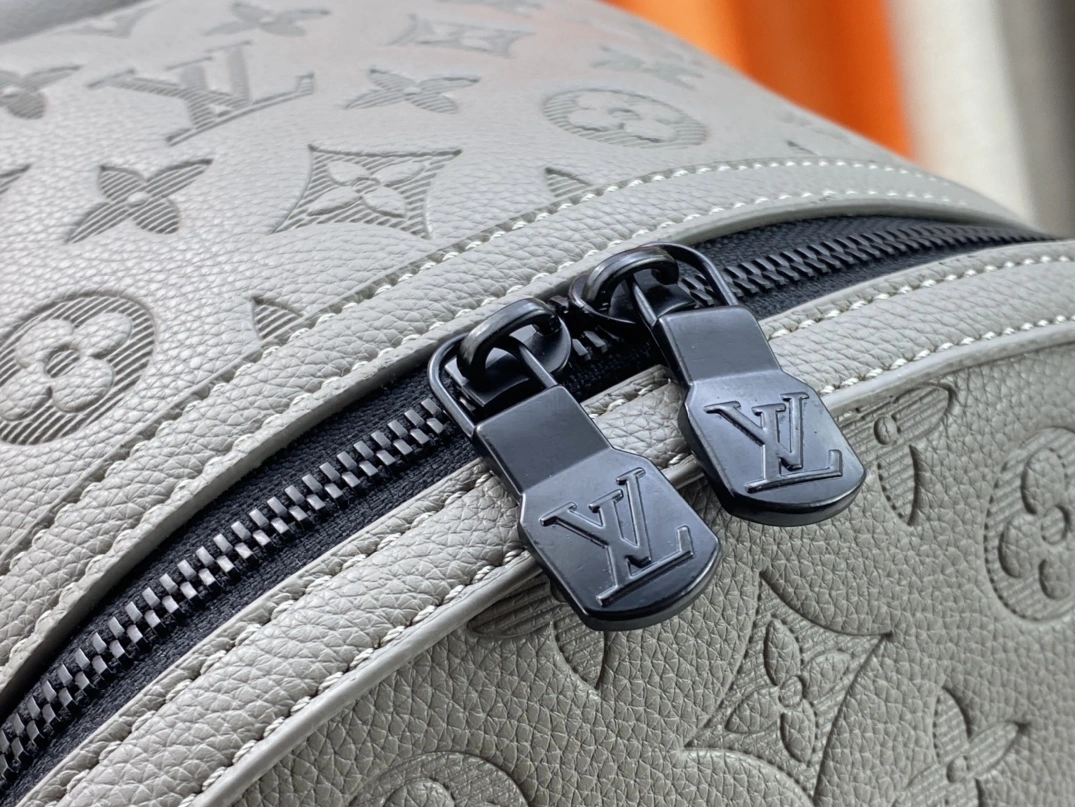 BestValue 7782 Louis Vuitton AAA Quality Backpacks For Unisex - Image 6