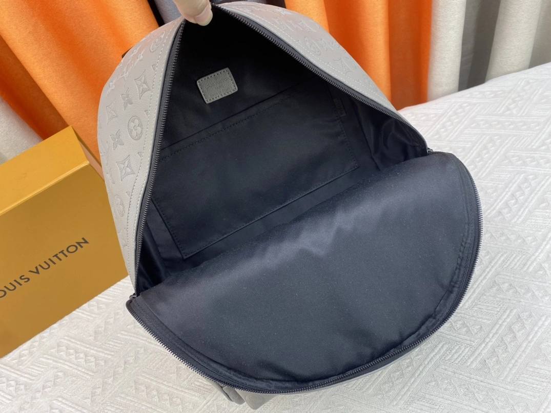 BestValue 7782 Louis Vuitton AAA Quality Backpacks For Unisex - Image 7