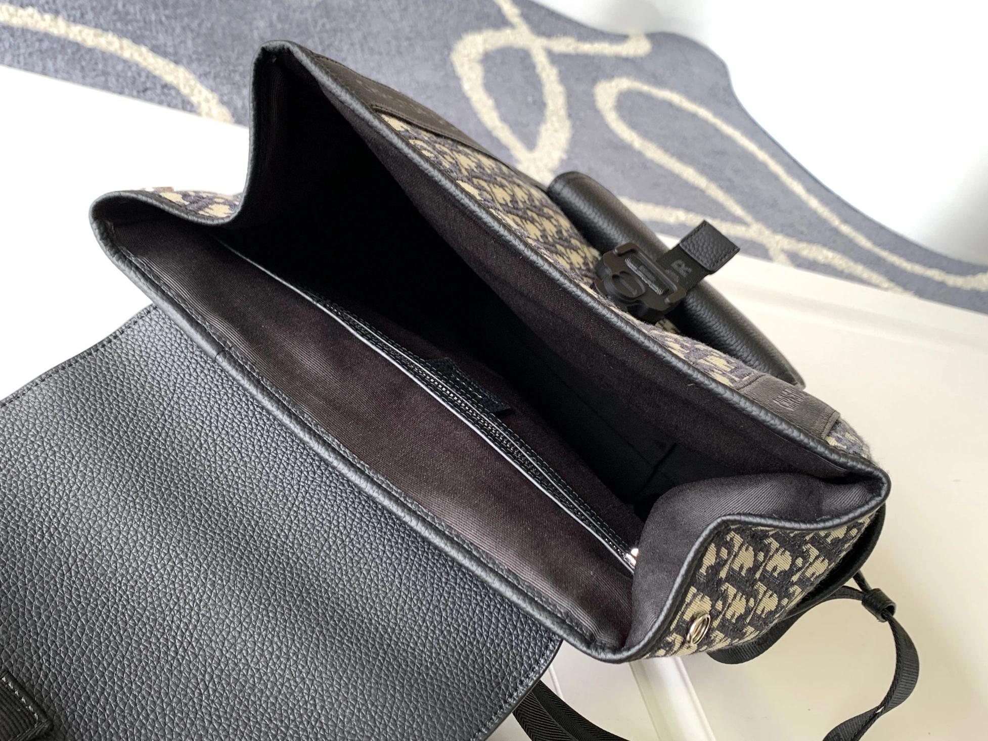 BestValue 9215 Christian Dior AAA Man Backpacks - Image 6