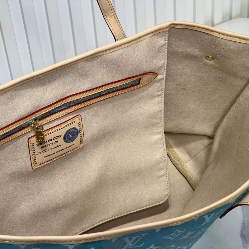 Breathable 5572 Louis Vuitton AAA Quality Shoulder Bags For Women - Image 6