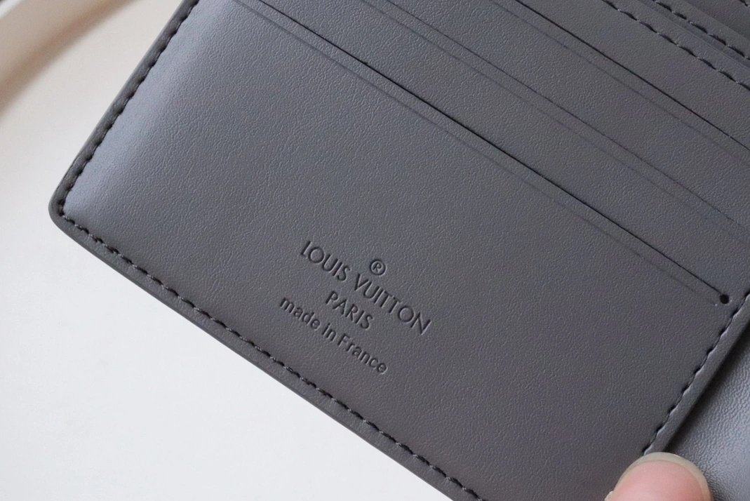 Bright 2198 Louis Vuitton AAA Quality Wallets - Image 5