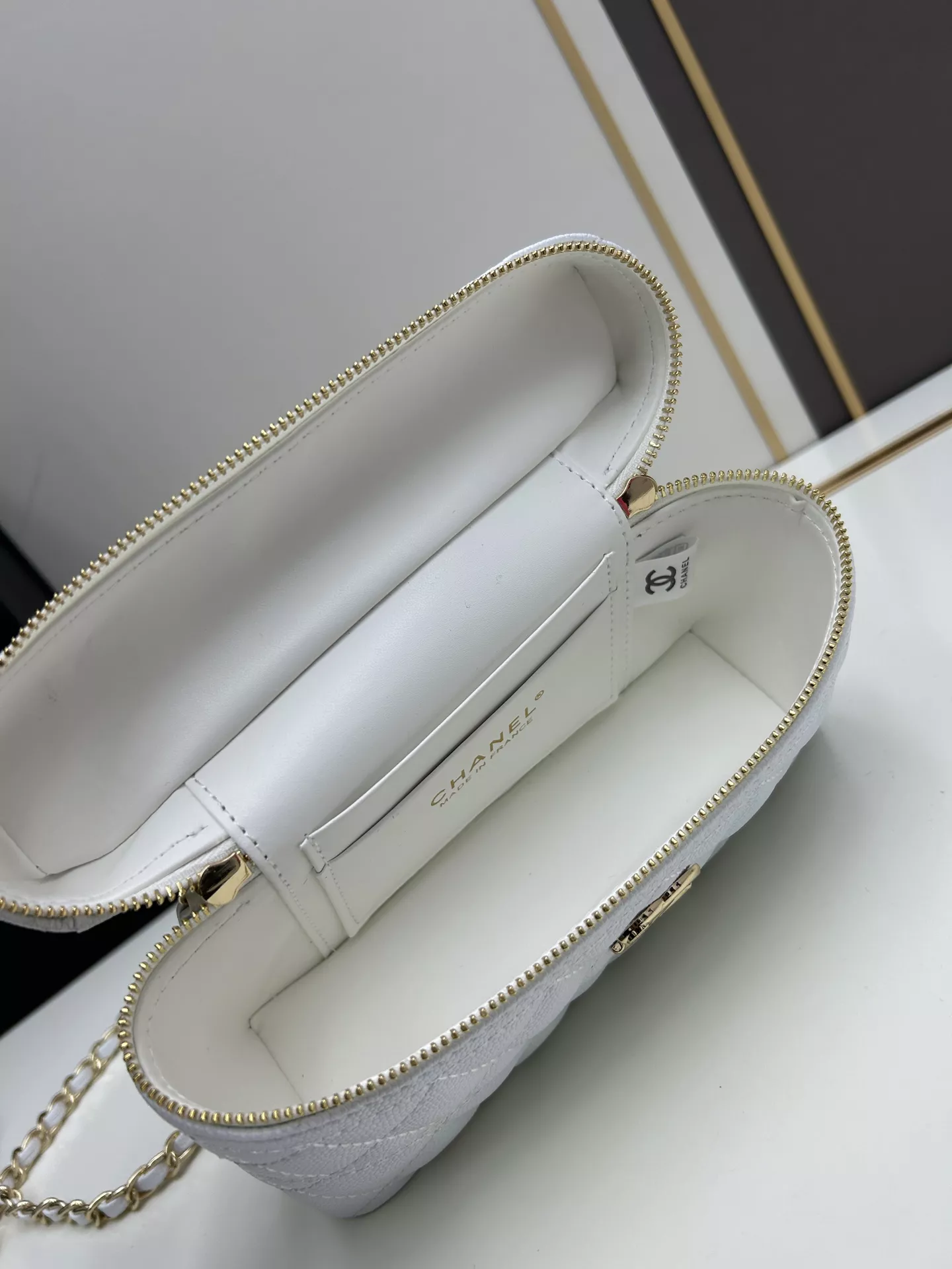 Chanel AAA Quality Messenger Bags For Women Bold 304 - Image 7