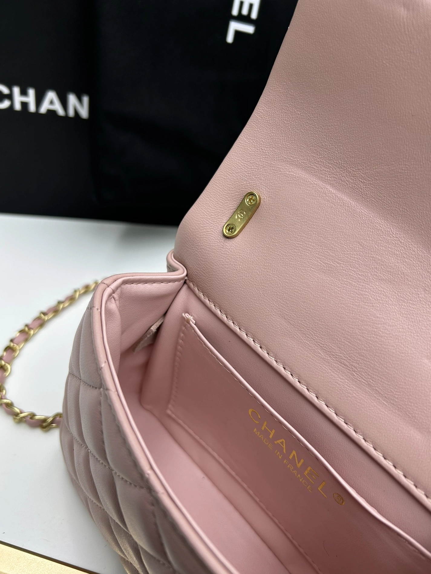 Chanel AAA Quality Messenger Bags For Women Popular 137 - Image 8