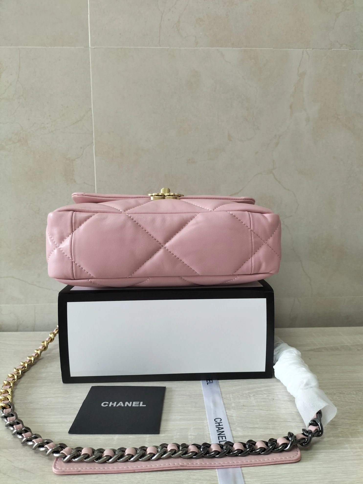 Chanel AAA Quality Messenger Bags For Women Timeless 8523