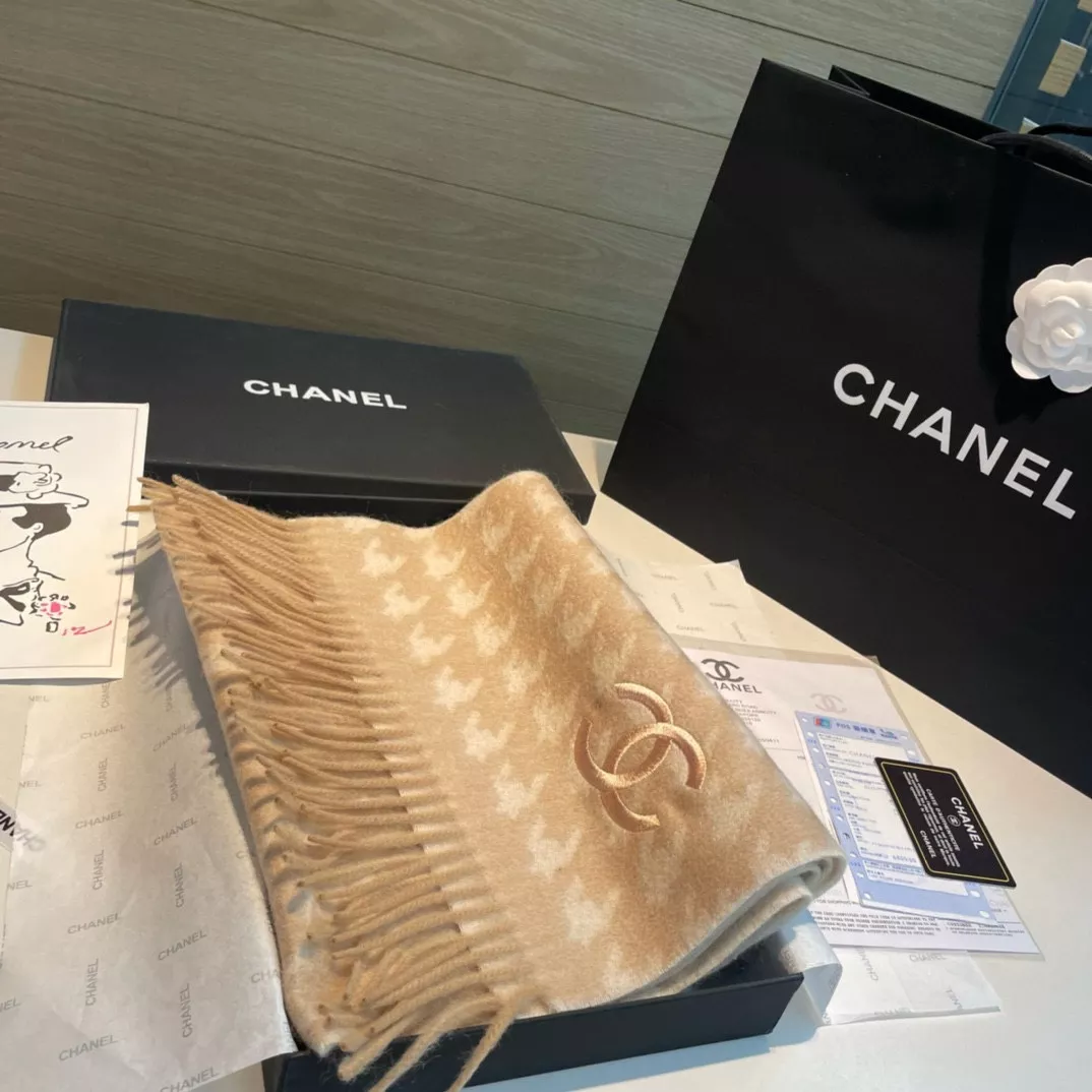 Chanel Scarves For Women Flexible 5328