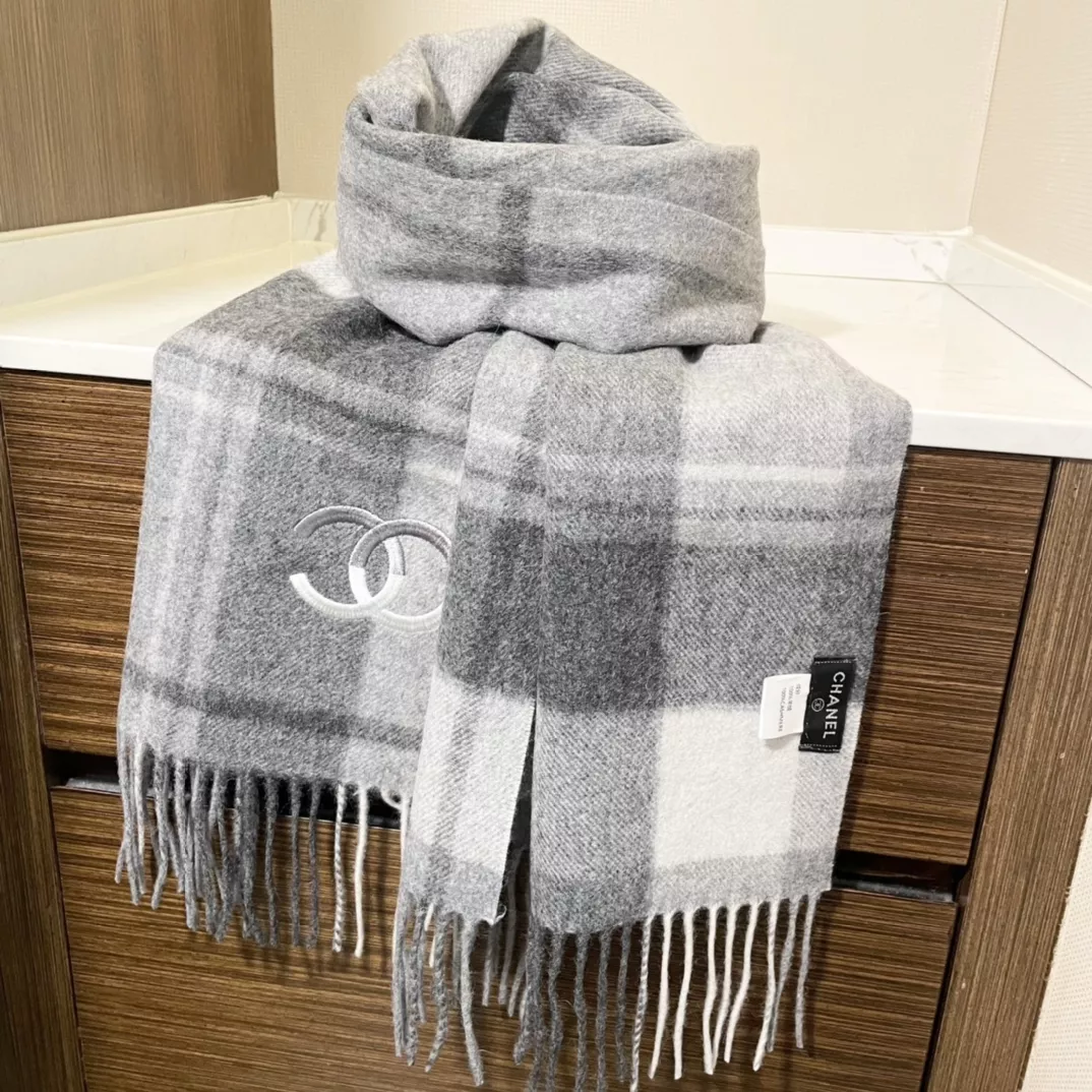 Chanel Scarves For Women Flexible 6879 - Image 4