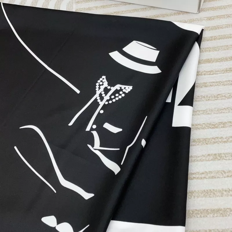 Chanel Silk Squares UrbanStyle 4810 - Image 3