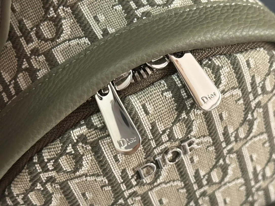 Christian Dior AAA Man Backpacks Elegant 3312 - Image 4