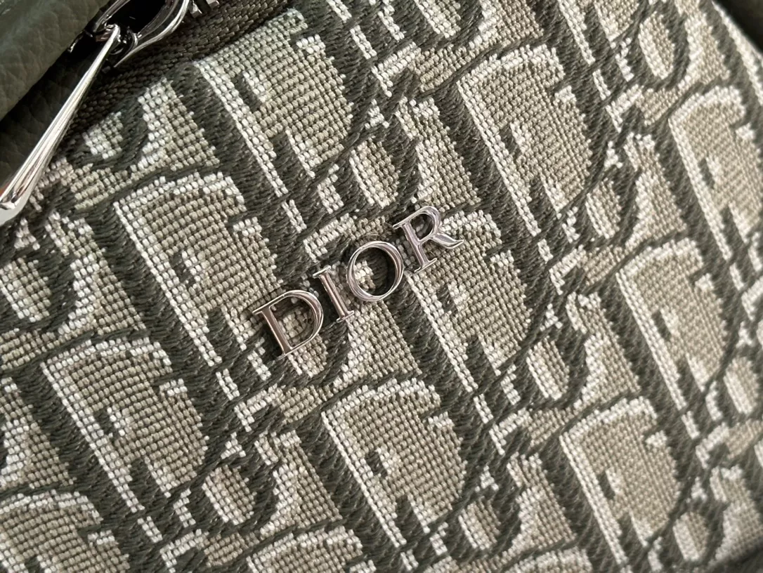 Christian Dior AAA Man Backpacks Elegant 3312 - Image 5