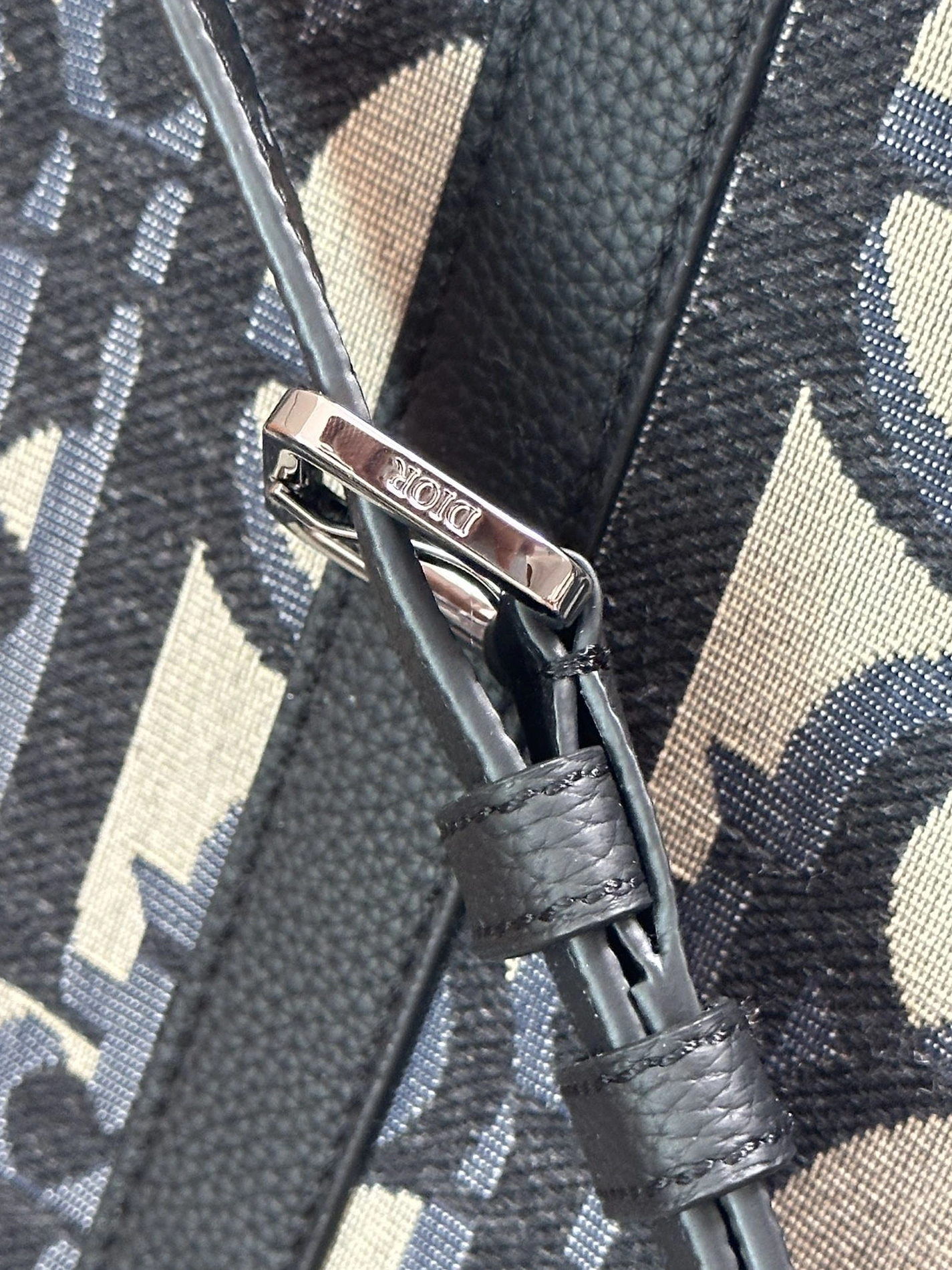 Christian Dior AAA Man Handbags Classic 1232 - Image 7