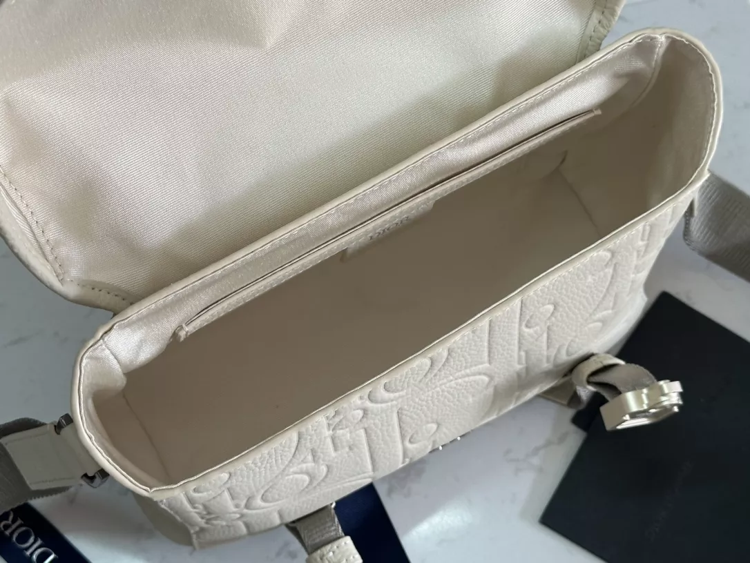 Christian Dior AAA Man Messenger Bags Durable 7962 - Image 8