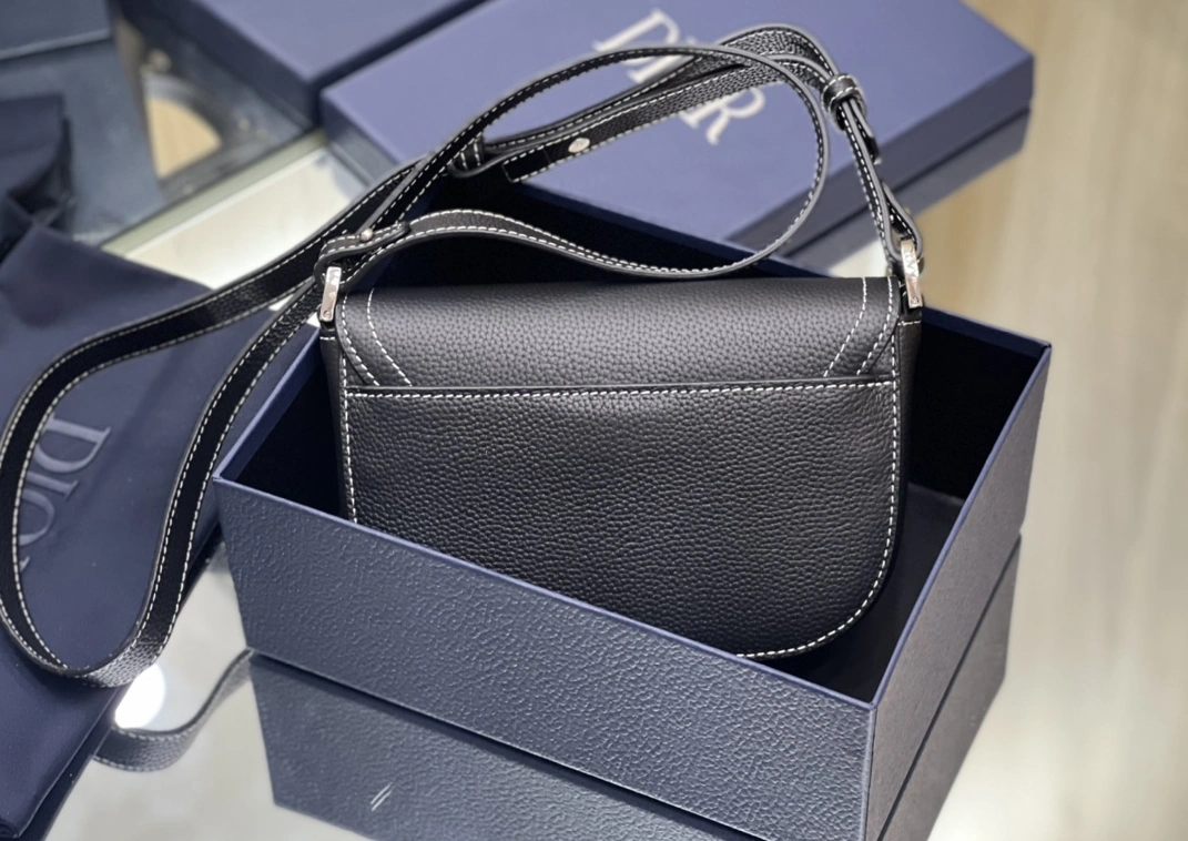 Christian Dior AAA Man Messenger Bags Flexible 758