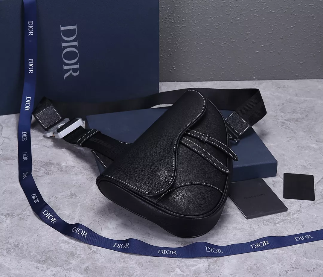 Christian Dior AAA Man Messenger Bags Modern 5807