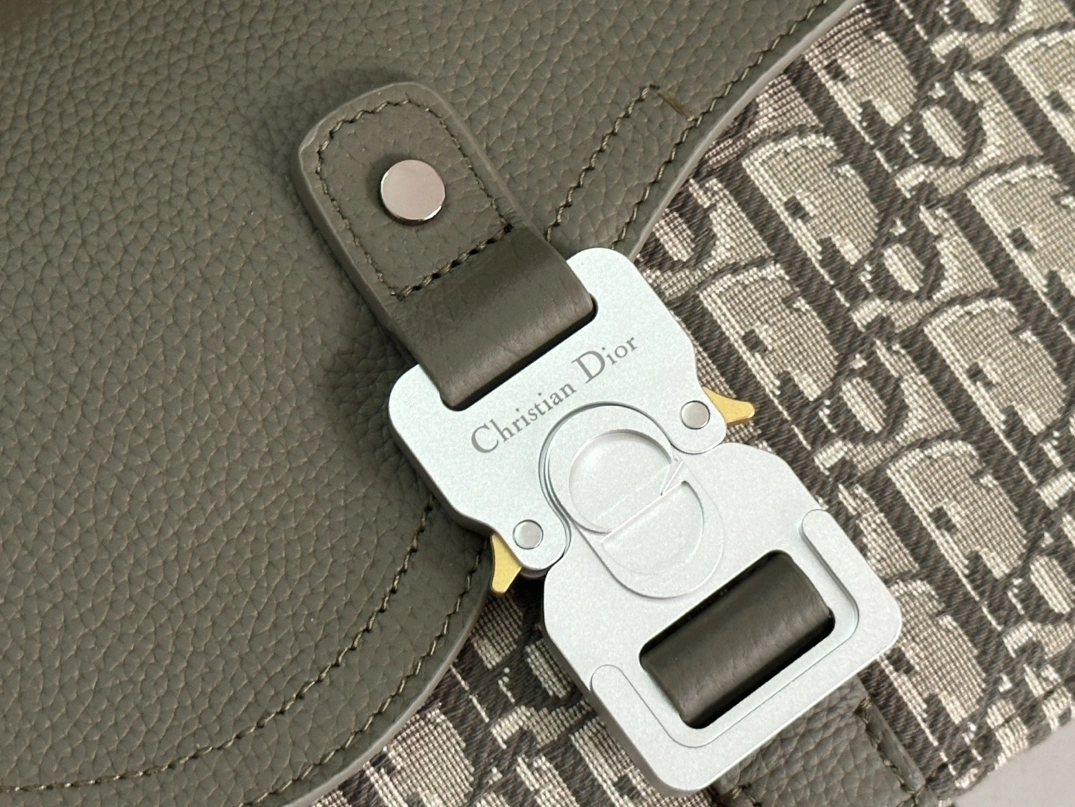 Christian Dior AAA Man Messenger Bags StreetReady 1726 - Image 5