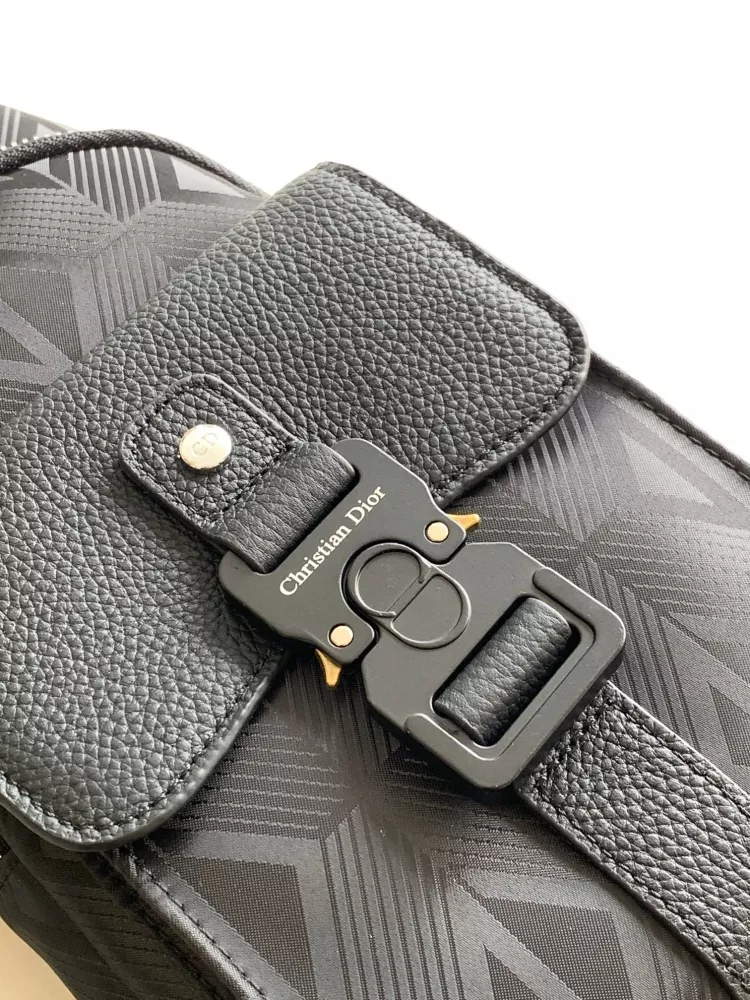 Christian Dior AAA Man Messenger Bags Vibrant 2428 - Image 5