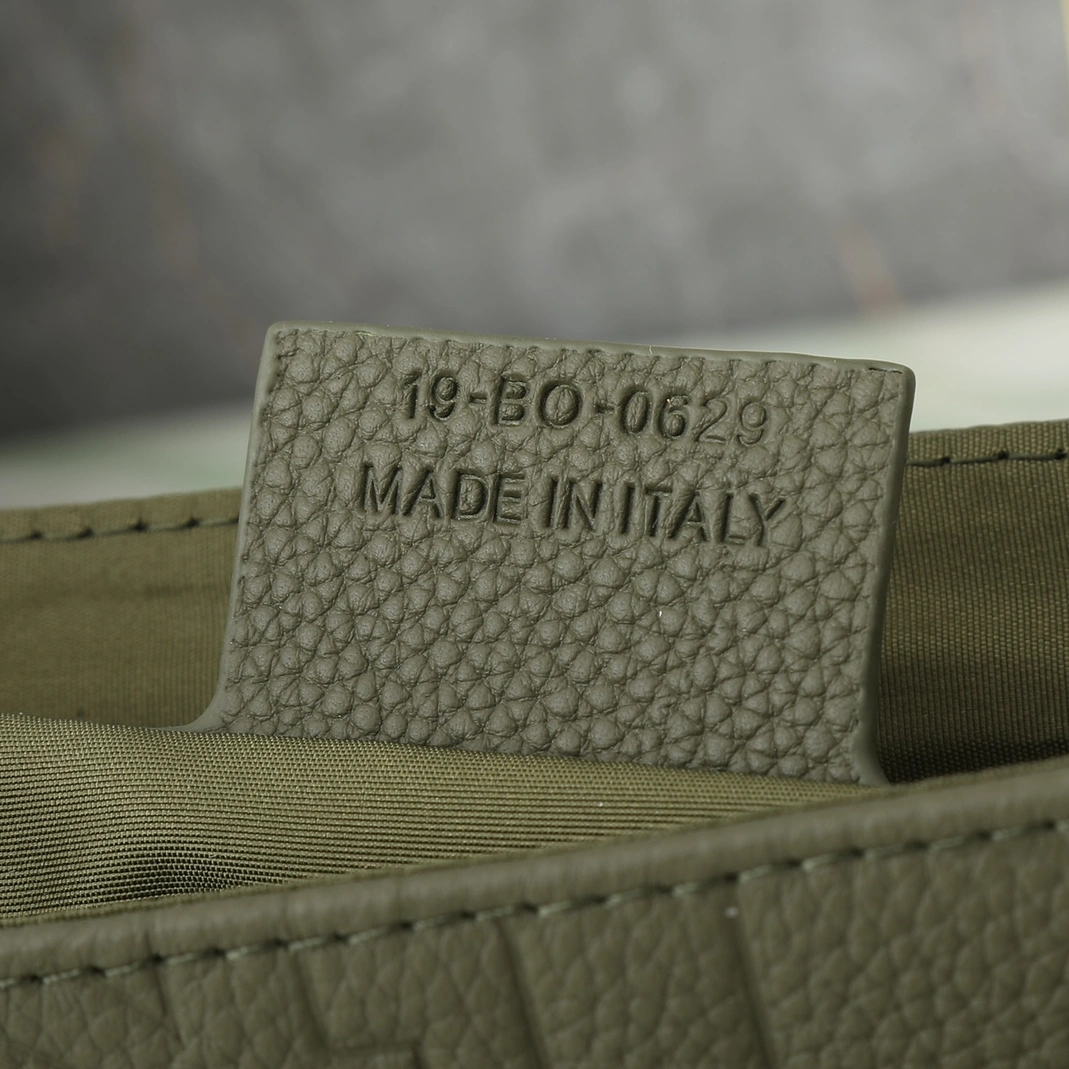 Christian Dior AAA Man Messenger Bags WellDesigned 8146 - Image 8