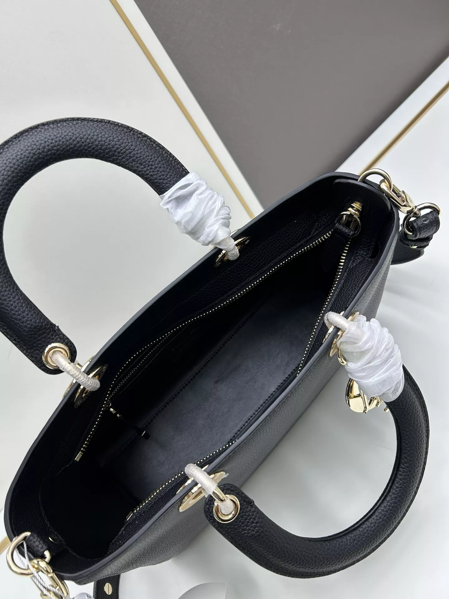 Christian Dior AAA Quality Handbags For Women Durable 9381 - Image 7