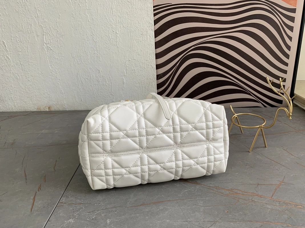 Christian Dior AAA Quality Handbags For Women Reliable 4716 - Image 7