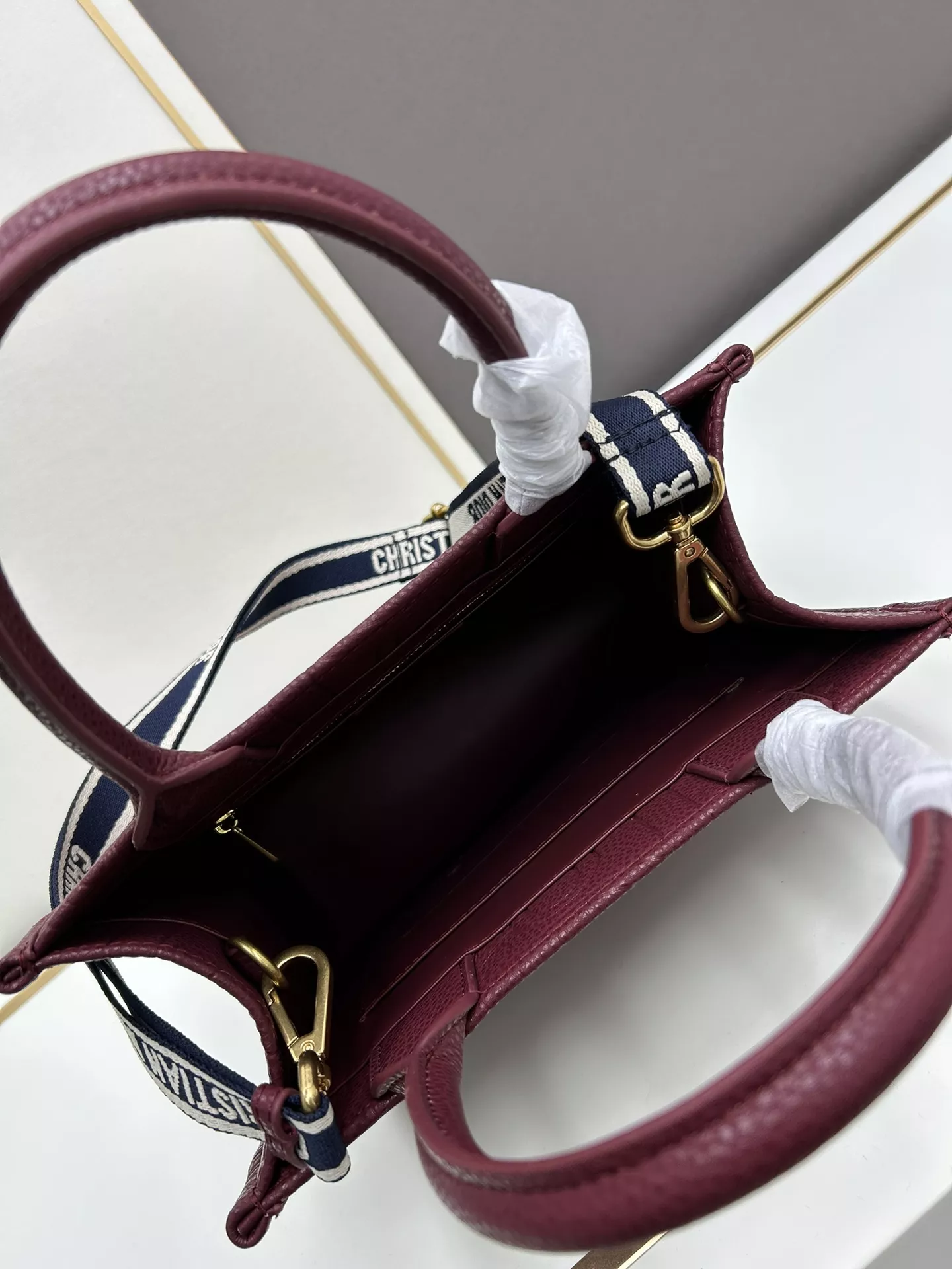 Christian Dior AAA Quality Handbags For Women Sleek 828 - Image 7