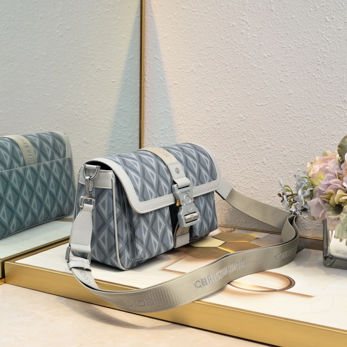 Christian Dior AAA Quality Messenger Bags For Unisex Elegant 1801