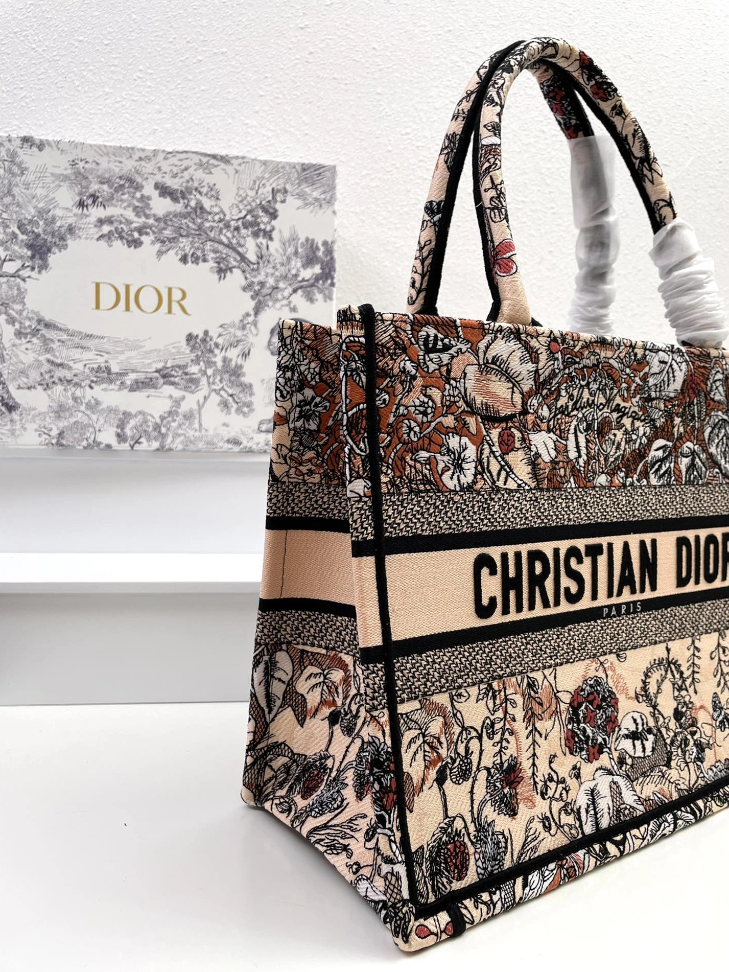 Christian Dior AAA Quality Tote-Handbags For Women EasyMatch 9697 - Image 4