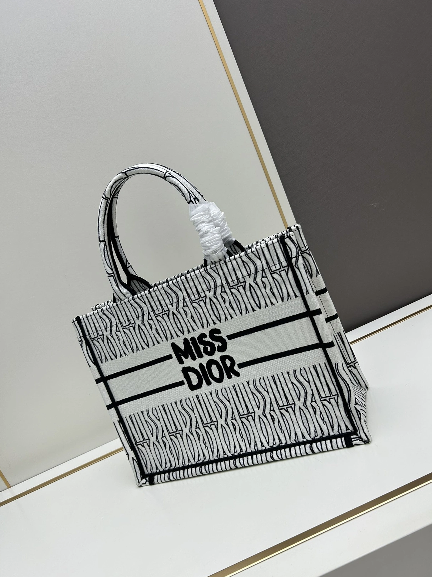 Christian Dior AAA Quality Tote-Handbags For Women Flexible 3926