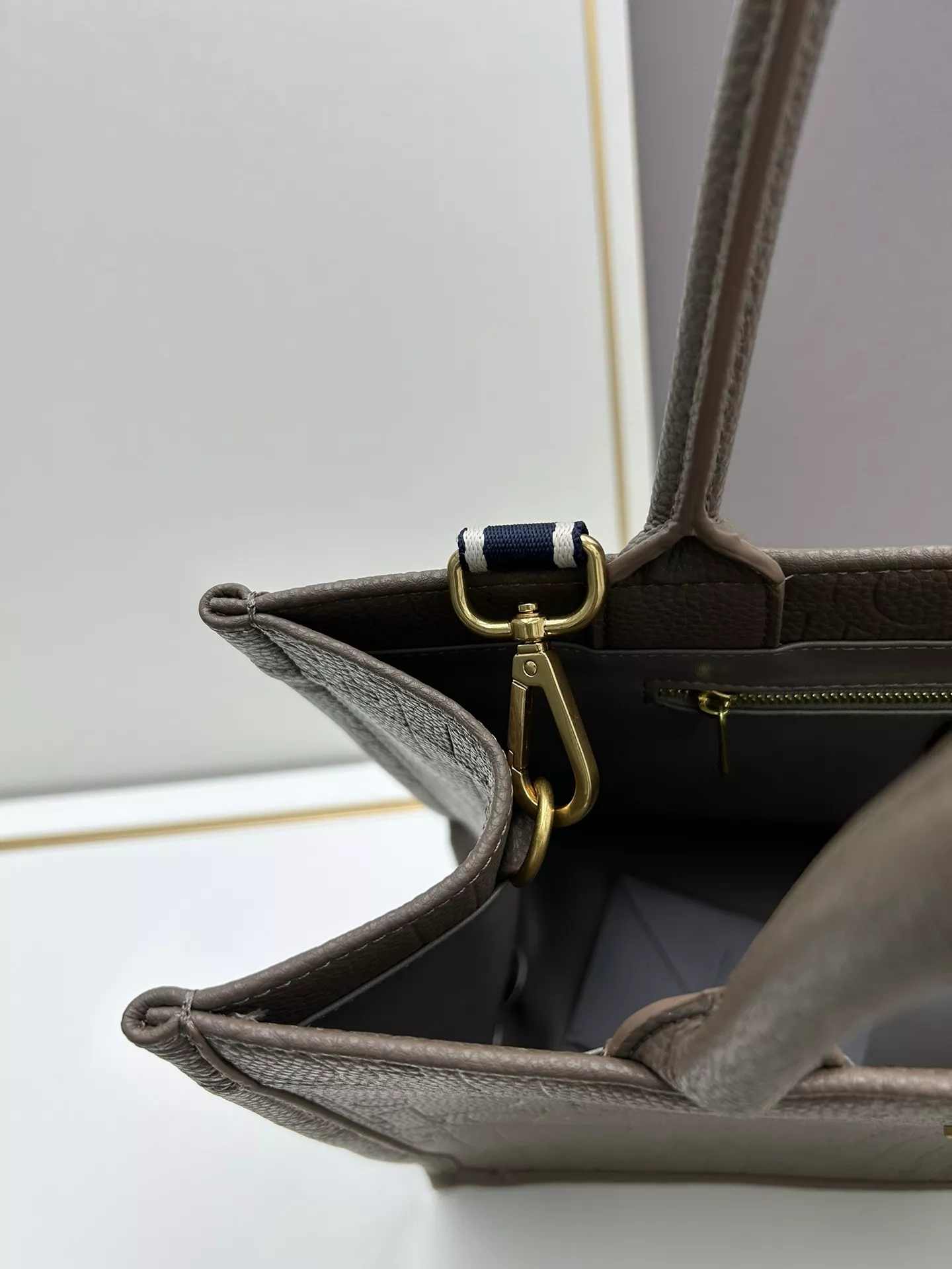 Christian Dior AAA Quality Tote-Handbags For Women GoodFit 8157 - Image 6