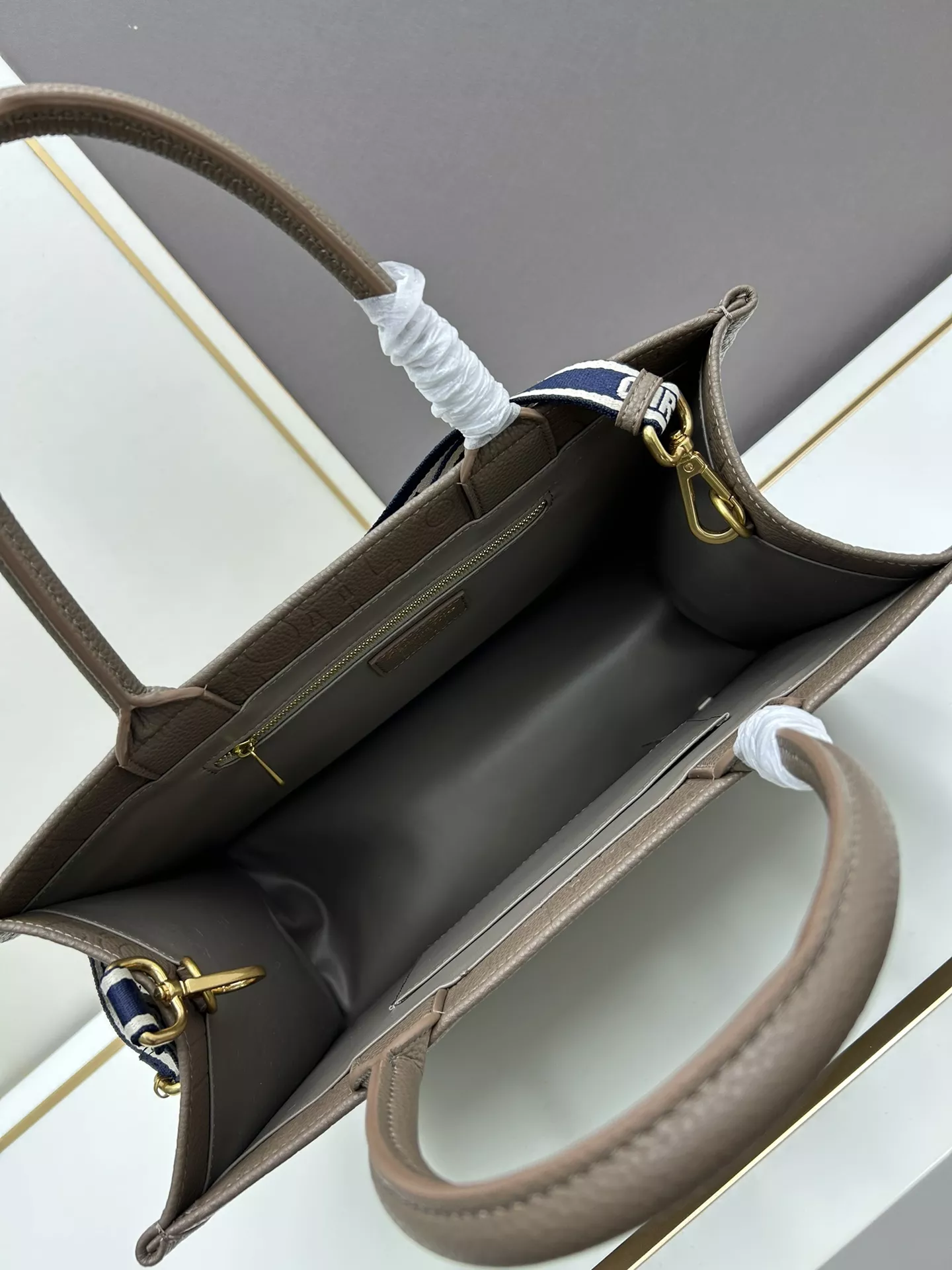 Christian Dior AAA Quality Tote-Handbags For Women GoodFit 8157 - Image 8