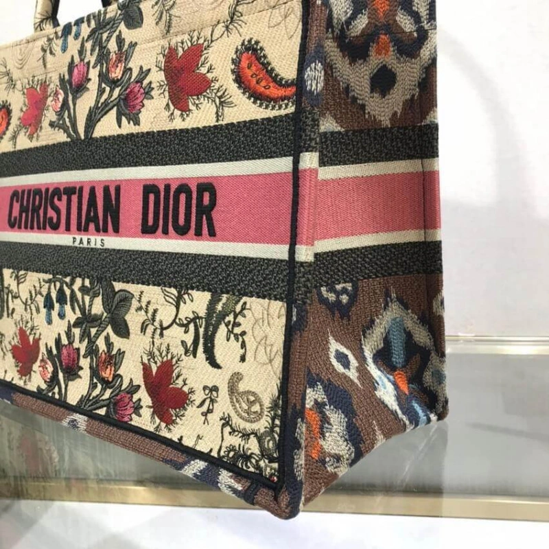 The Dior B Christian Dior Small Book Tote Broderie Flowers Multicolore - Image 6