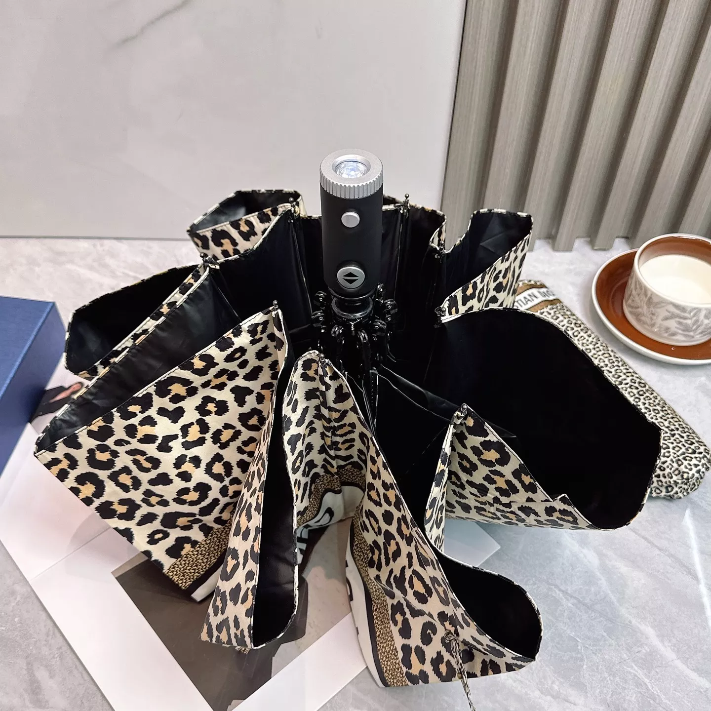 Christian Dior Umbrellas EyeCatching 8826 - Image 5