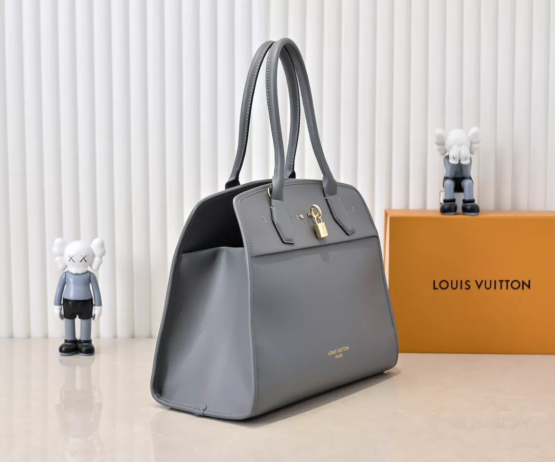 Compact 207 Louis Vuitton AAA Quality Handbags For Women