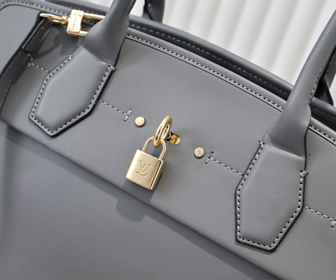 Compact 207 Louis Vuitton AAA Quality Handbags For Women - Image 5