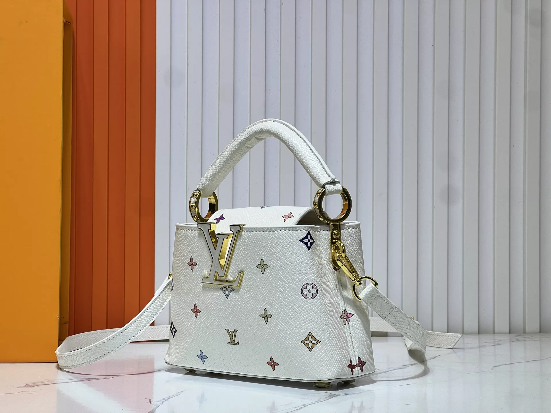 Compact 393 Louis Vuitton AAA Quality Messenger Bags For Women