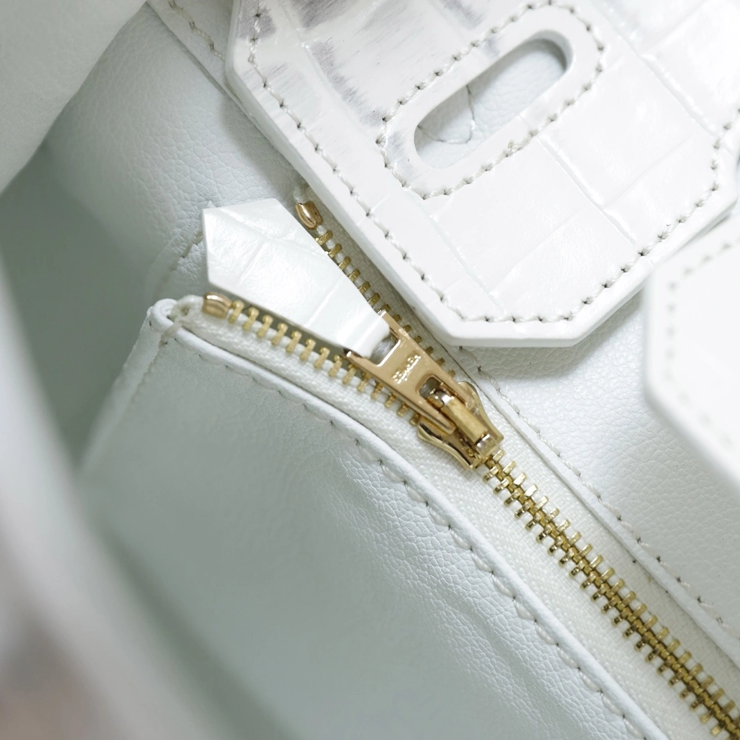 Compact 3950 Hermes AAA Quality Handbags For Women - Image 6