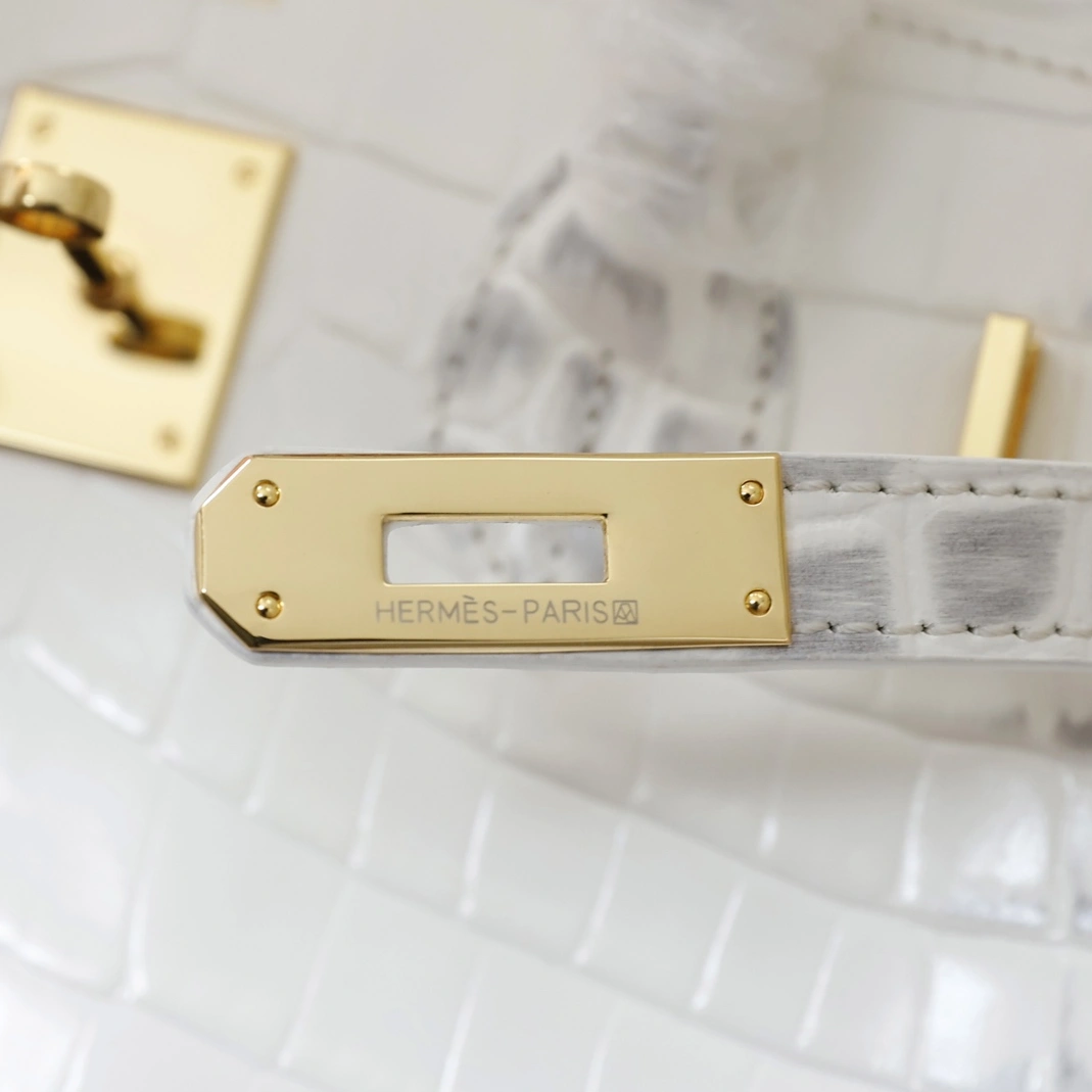 Compact 3950 Hermes AAA Quality Handbags For Women - Image 8