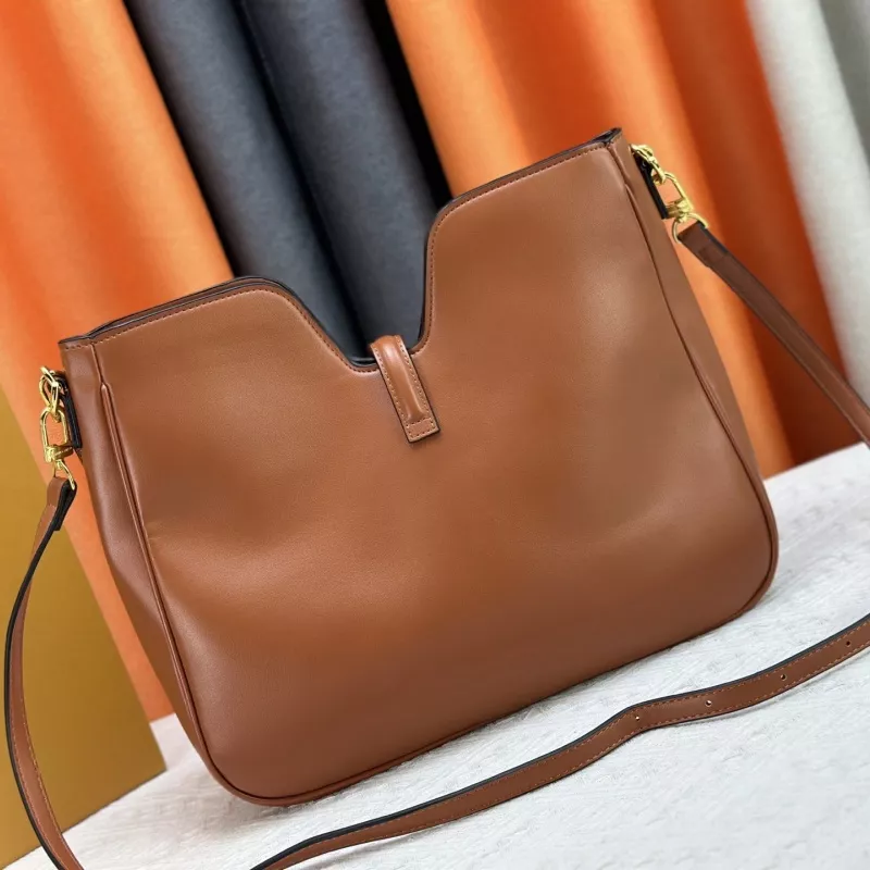 Compact 4222 Louis Vuitton AAA Quality Messenger Bags For Women - Image 3