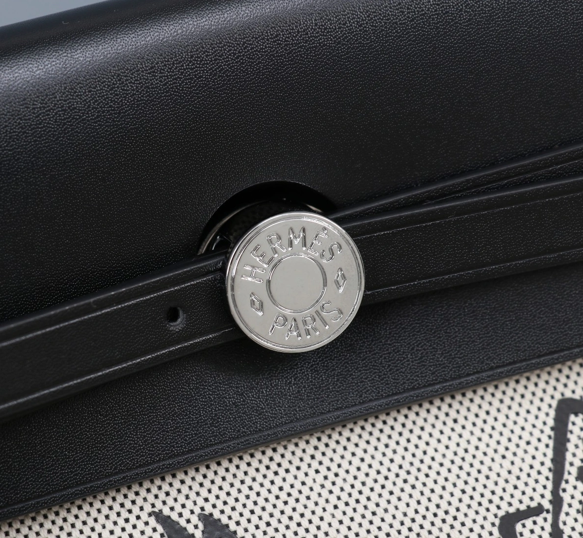 Compact 8725 Hermes AAA Quality Handbags For Women