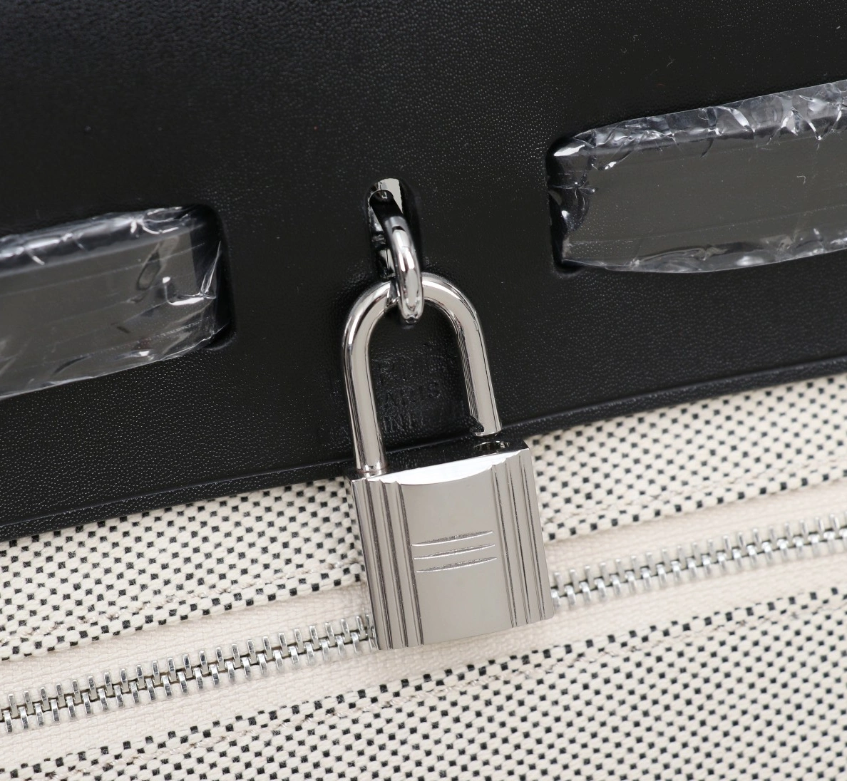 Compact 8725 Hermes AAA Quality Handbags For Women - Image 5