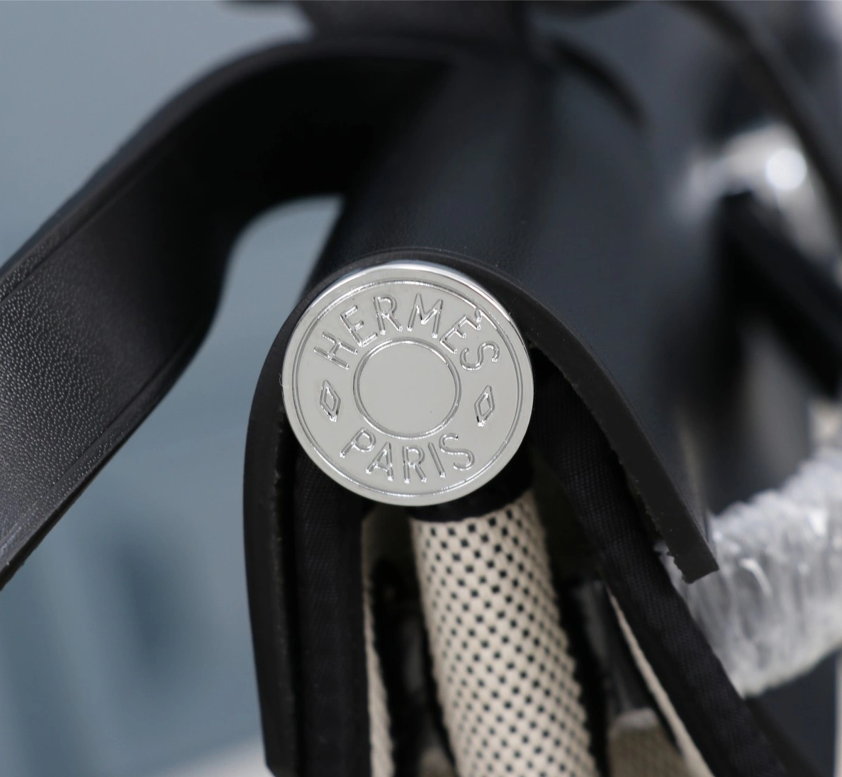 Compact 8725 Hermes AAA Quality Handbags For Women - Image 7