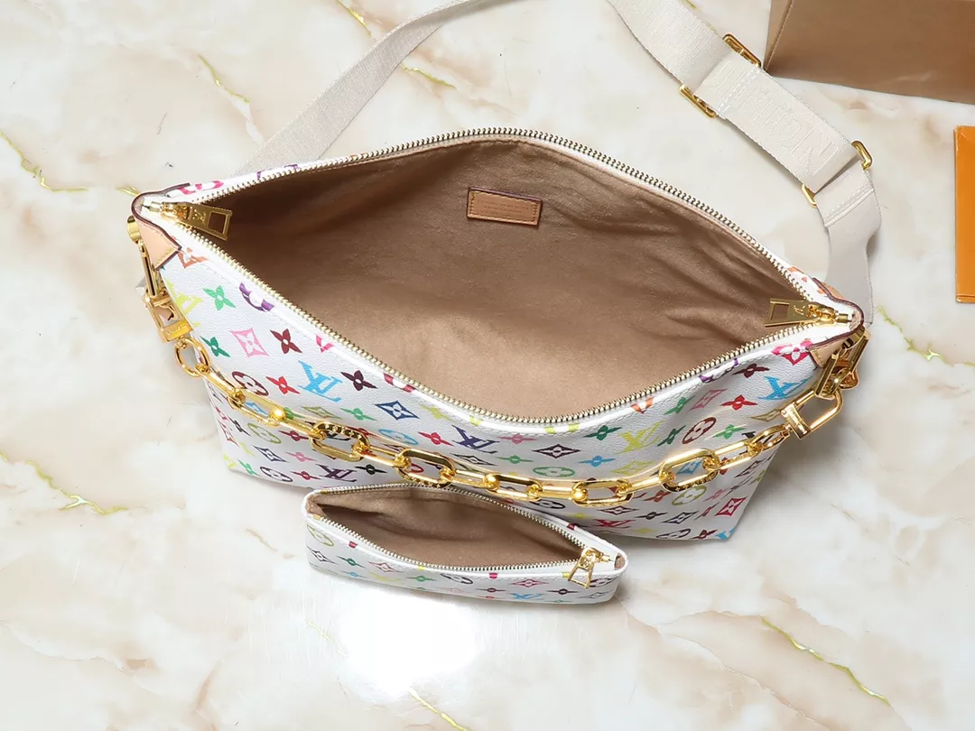 Cozy 326 Louis Vuitton AAA Quality Messenger Bags For Women - Image 6