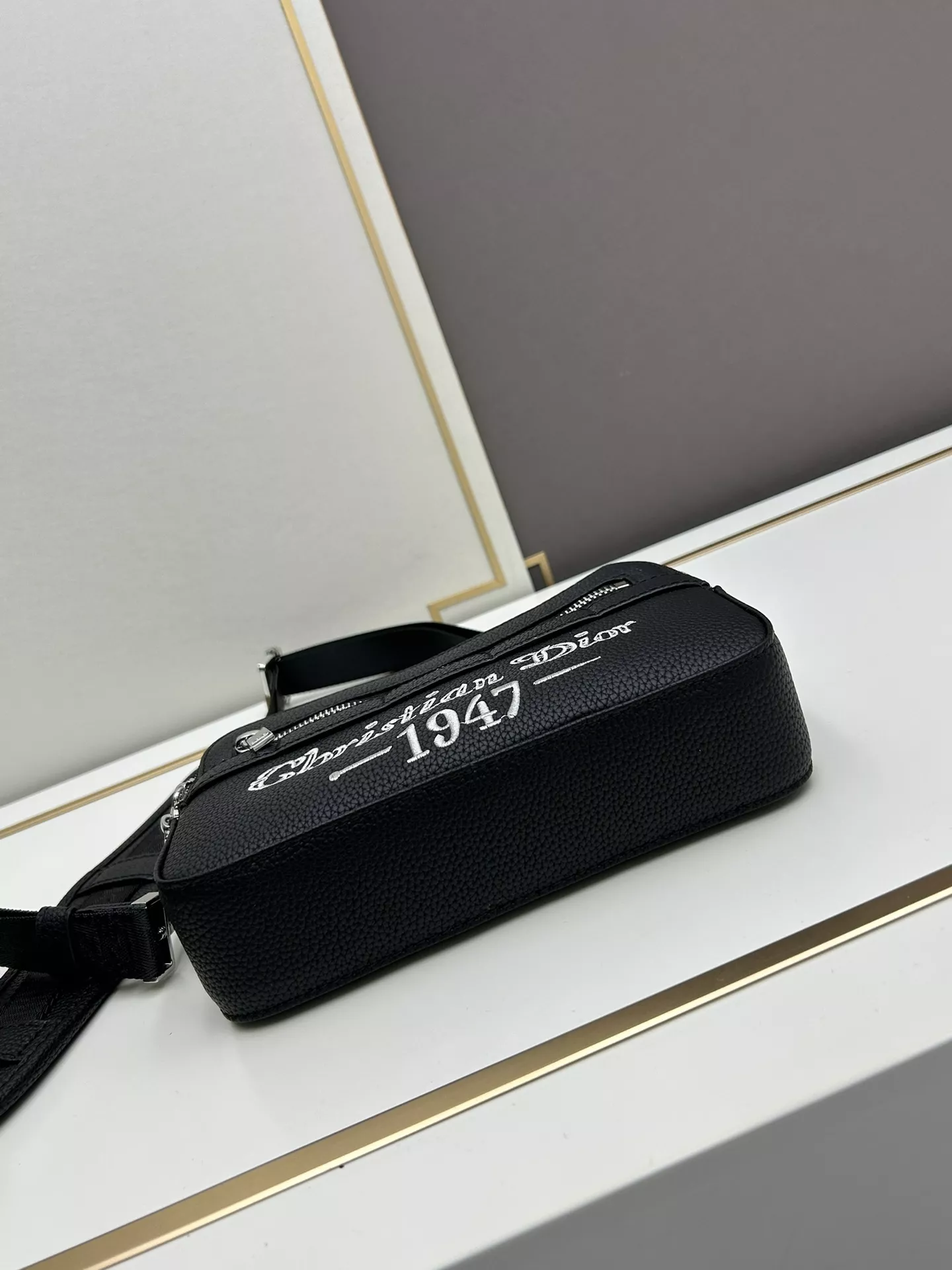 Cozy 3301 Christian Dior AAA Quality Messenger Bags For Unisex - Image 5